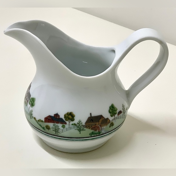 Rare Vintage Discontinued Antique 1978 ESTEE LAUDER PORCELAIN Pitcher - Picture 13 of 16